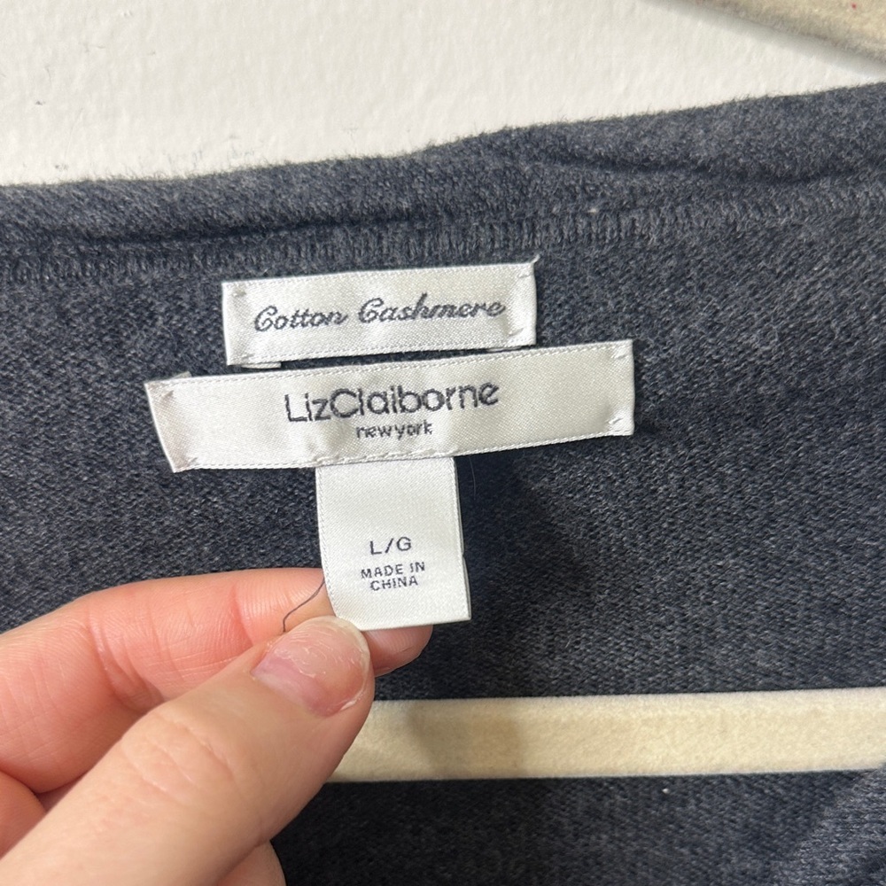 Liz Claiborne Cotton Cashmere V Neck Sweater - Picture 2 of 6